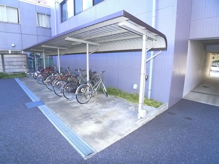 物件外観写真5　(駐輪場)