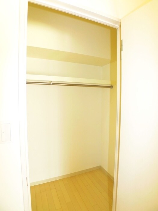 物件内観写真10　(収納)