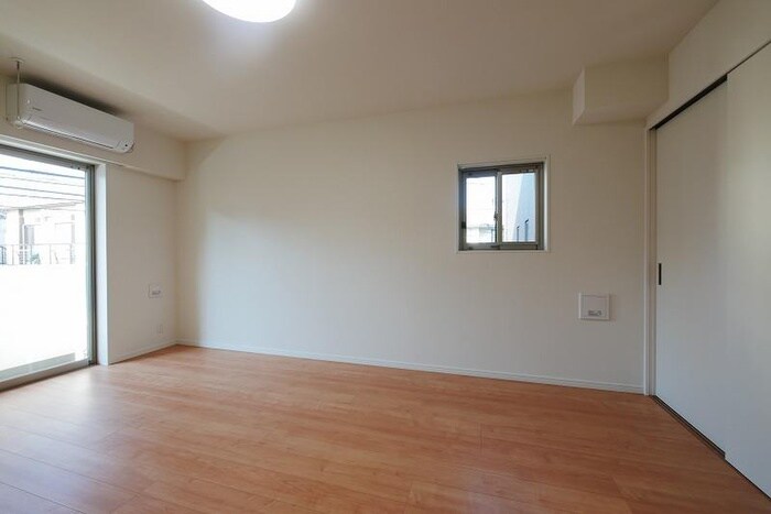 物件内観写真19　(居室)