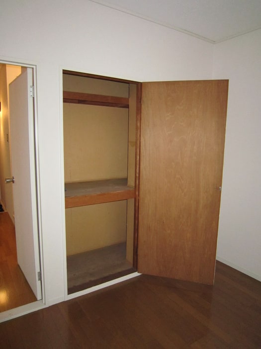 物件内観写真12　(収納)