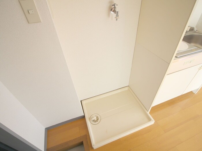 物件内観写真12　(洗濯機置場)