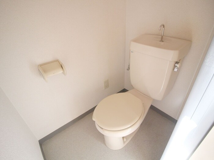 物件内観写真13　(トイレ)