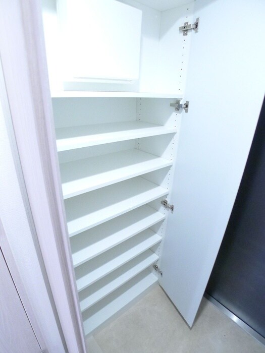 物件内観写真14　(靴箱)