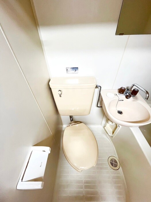 物件内観写真12　(トイレ)