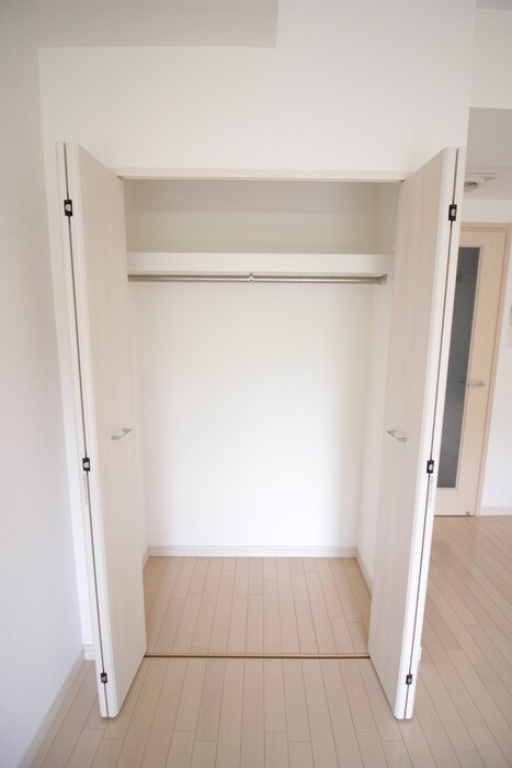 物件内観写真12　(収納)