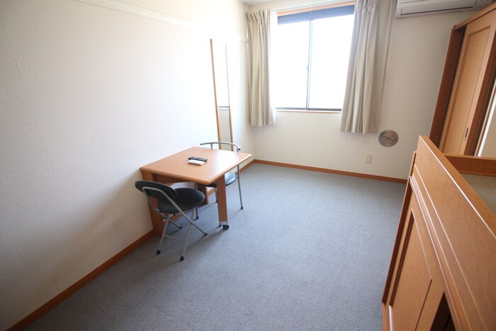 物件内観写真7　(居室)