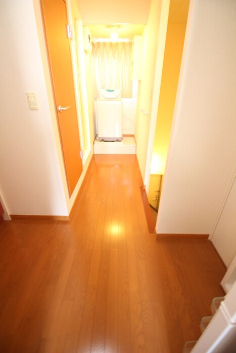 物件内観写真19　(廊下)