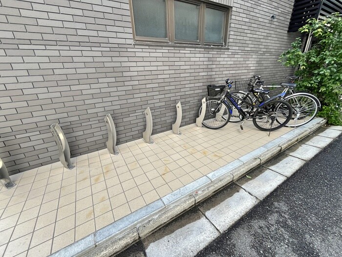 物件外観写真6　(駐輪場)