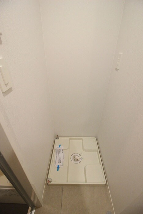 物件内観写真18　(洗濯機置場)