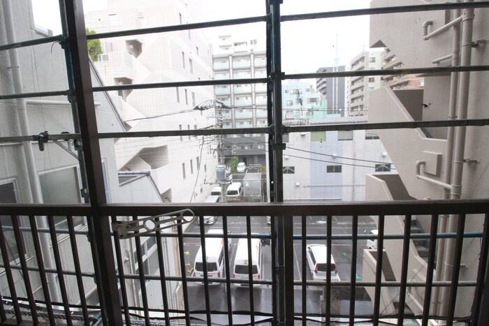 物件内観写真20　(室内からの展望)