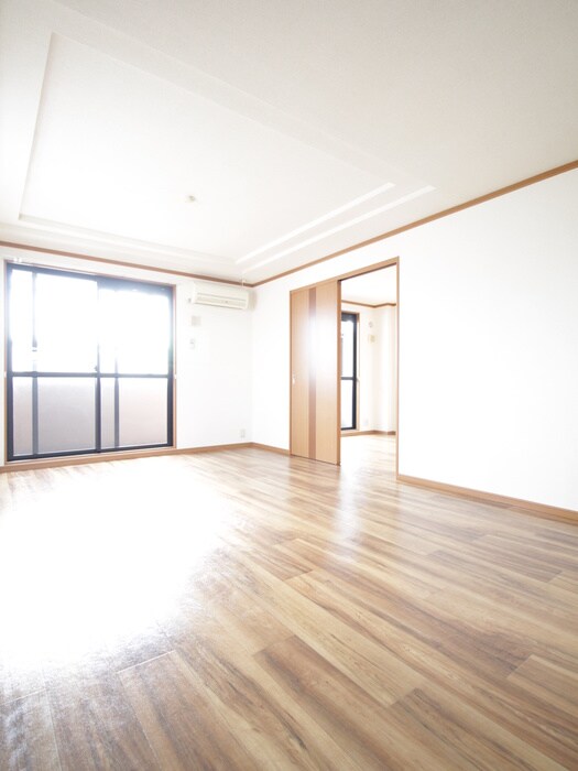 物件内観写真8　(居室)