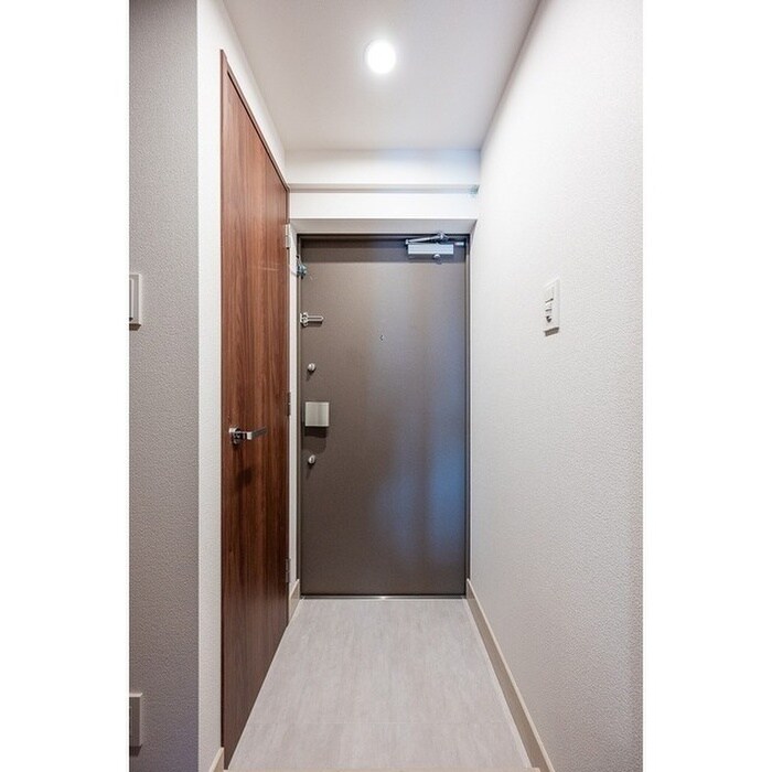 物件内観写真7　(玄関)