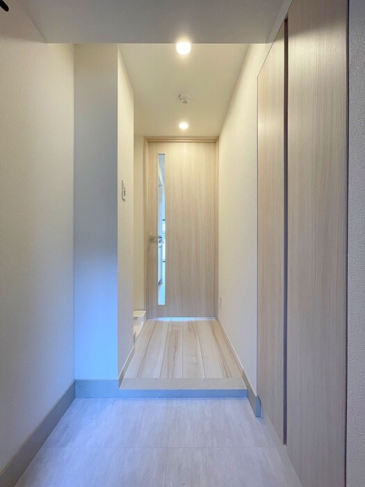 物件内観写真7　(玄関)