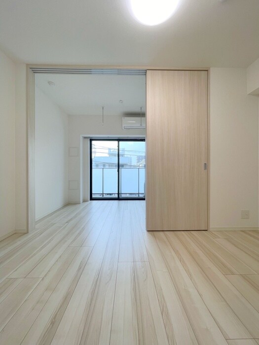 物件内観写真19　(室内からの展望)