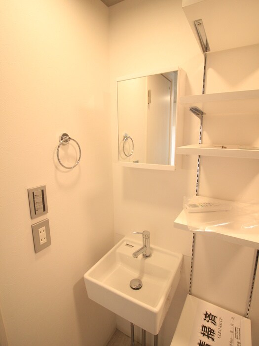 物件内観写真11　(洗面)