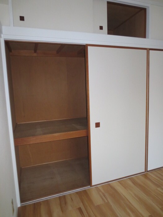 物件内観写真18　(収納)