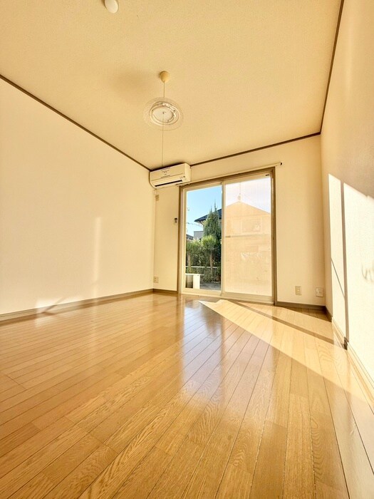 物件内観写真12　(居室)