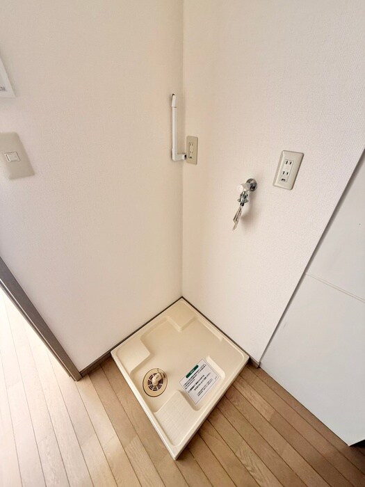 物件内観写真13　(洗濯機置場)