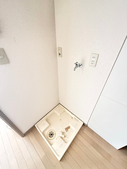 物件内観写真15　(洗濯機置場)