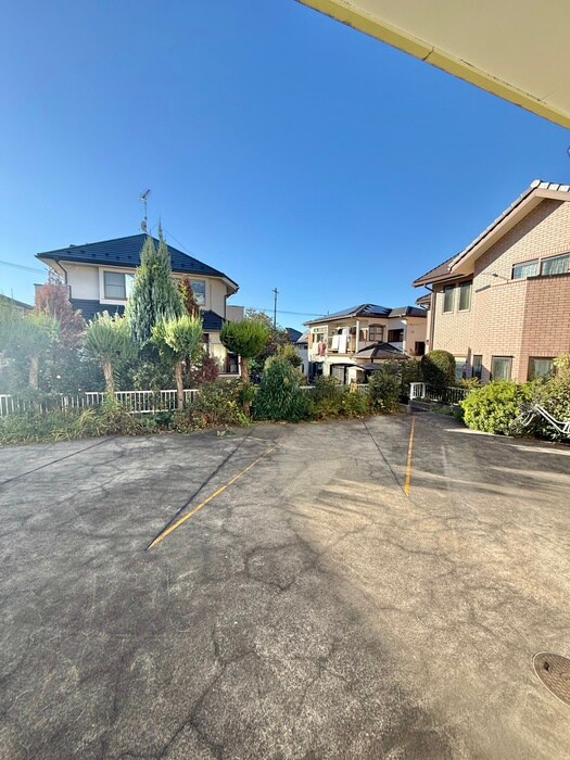 物件内観写真16　(室内からの展望)