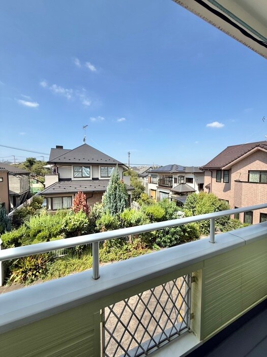 物件内観写真16　(室内からの展望)