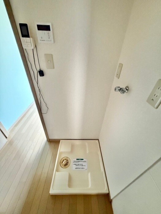 物件内観写真21　(洗濯機置場)