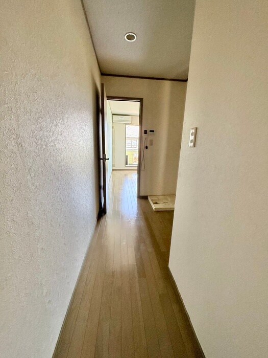 物件内観写真22　(廊下)