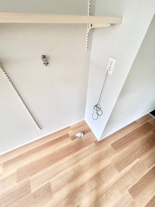 物件内観写真18　(洗濯機置場)