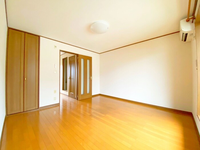 物件内観写真5　(居室)