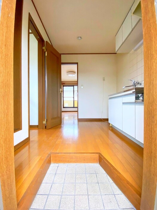 物件内観写真7　(玄関)