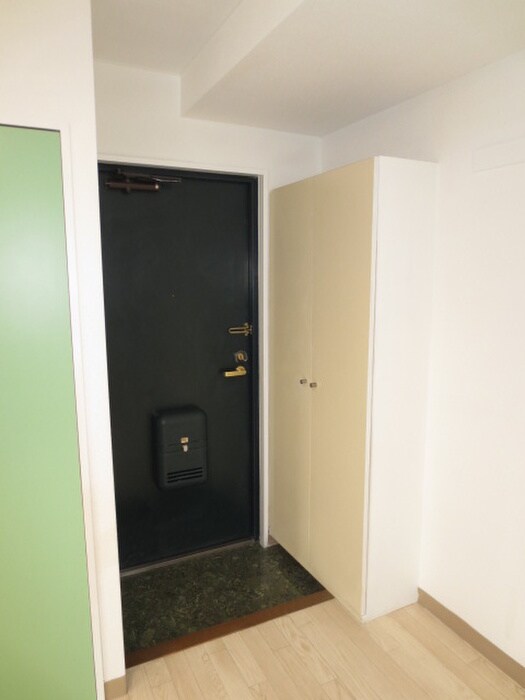 物件内観写真7　(玄関)