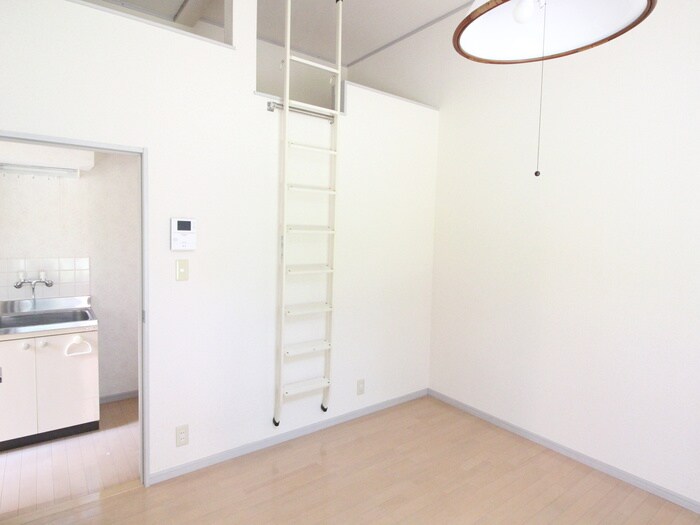 物件内観写真9　(居室)