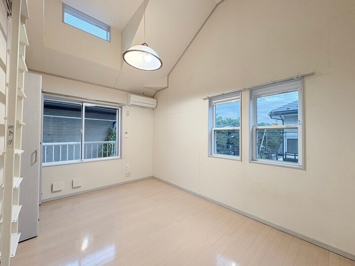 物件内観写真10　(居室)