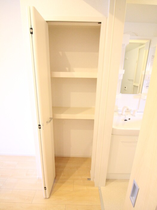 物件内観写真21　(収納)