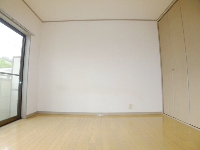 物件内観写真9　(室内からの展望)