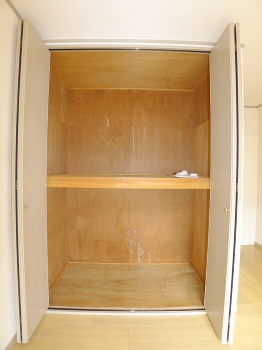 物件内観写真10　(収納)