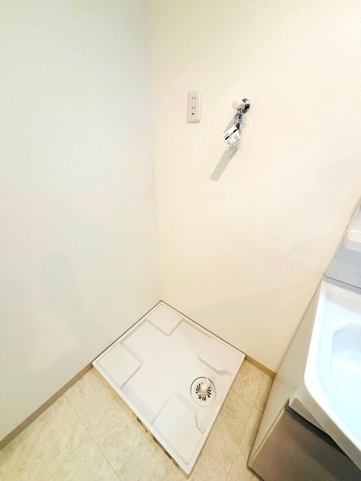 物件内観写真15　(洗濯機置場)