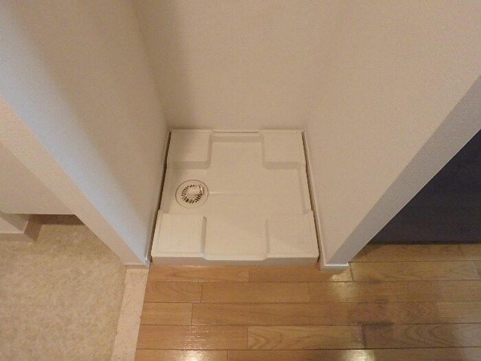 物件内観写真11　(洗濯機置場)