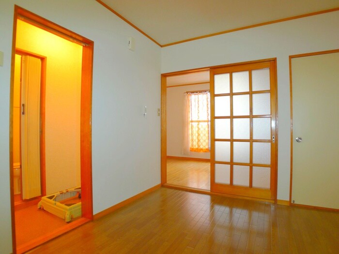 物件内観写真9　(居室)