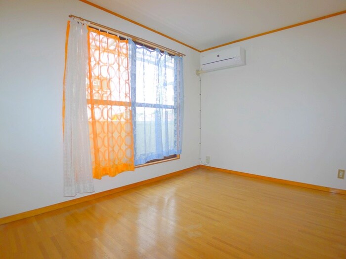 物件内観写真12　(室内からの展望)