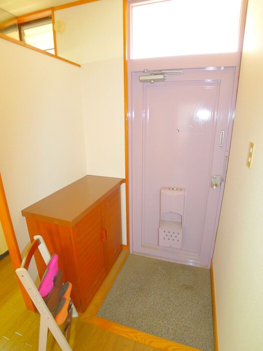 物件内観写真16　(玄関)