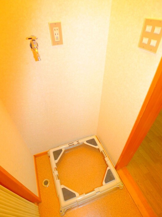 物件内観写真19　(洗濯機置場)