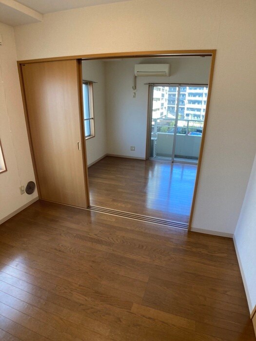 物件内観写真5　(居室)