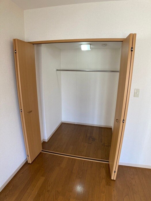物件内観写真11　(収納)
