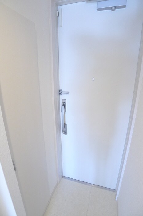 物件内観写真15　(玄関)