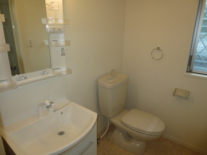 物件内観写真8　(洗面)