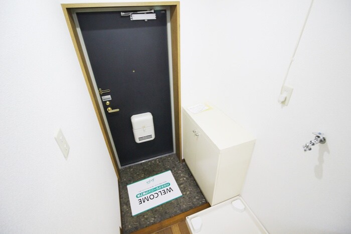 物件内観写真18　(玄関)