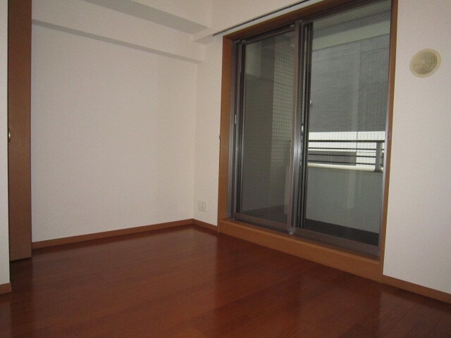 物件内観写真4　(居室)