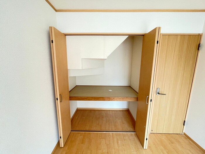 物件内観写真12　(収納)