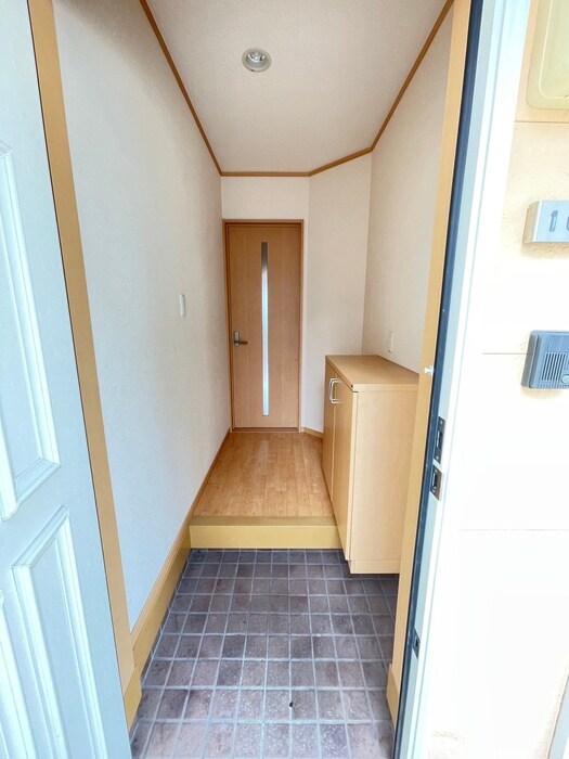 物件内観写真18　(玄関)